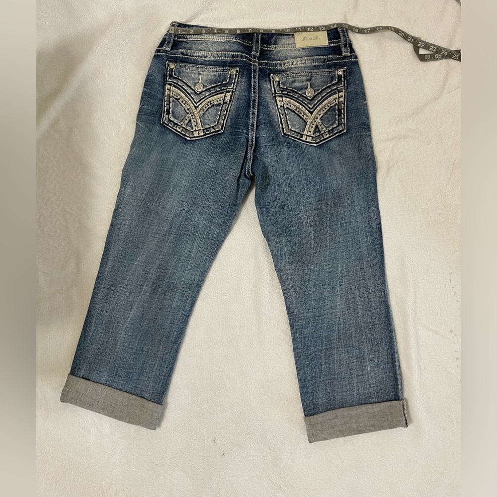 Miss Me midrise crop capris size 31